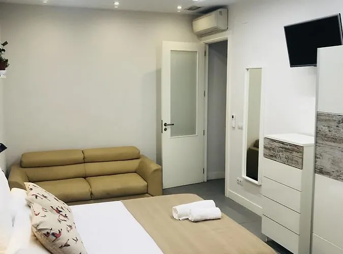 Kasa Tomas Gros Homestay San Sebastian